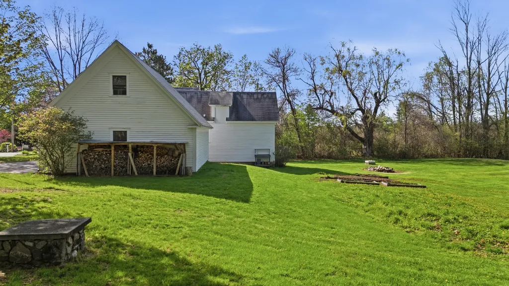 560 W Auburn Road Auburn ME 04210
