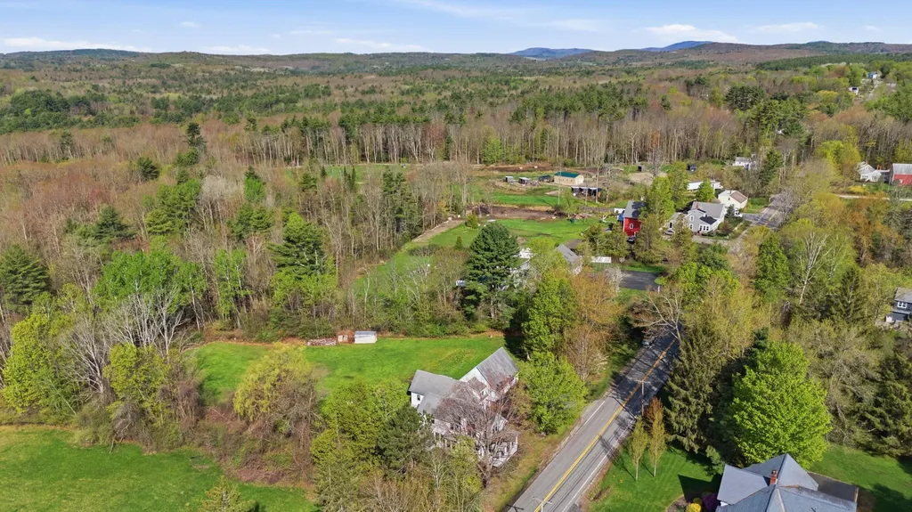 560 W Auburn Road Auburn ME 04210