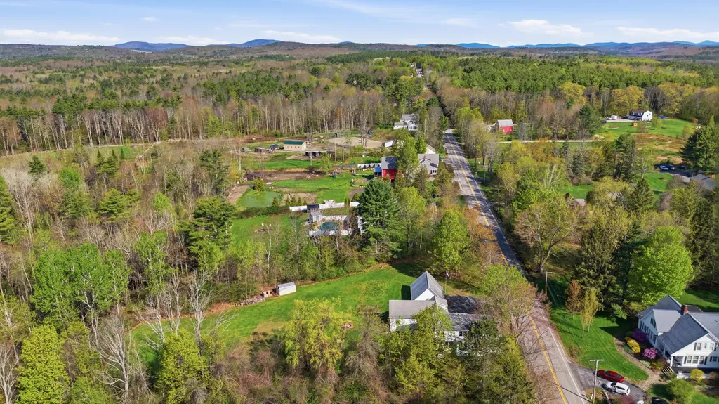560 W Auburn Road Auburn ME 04210