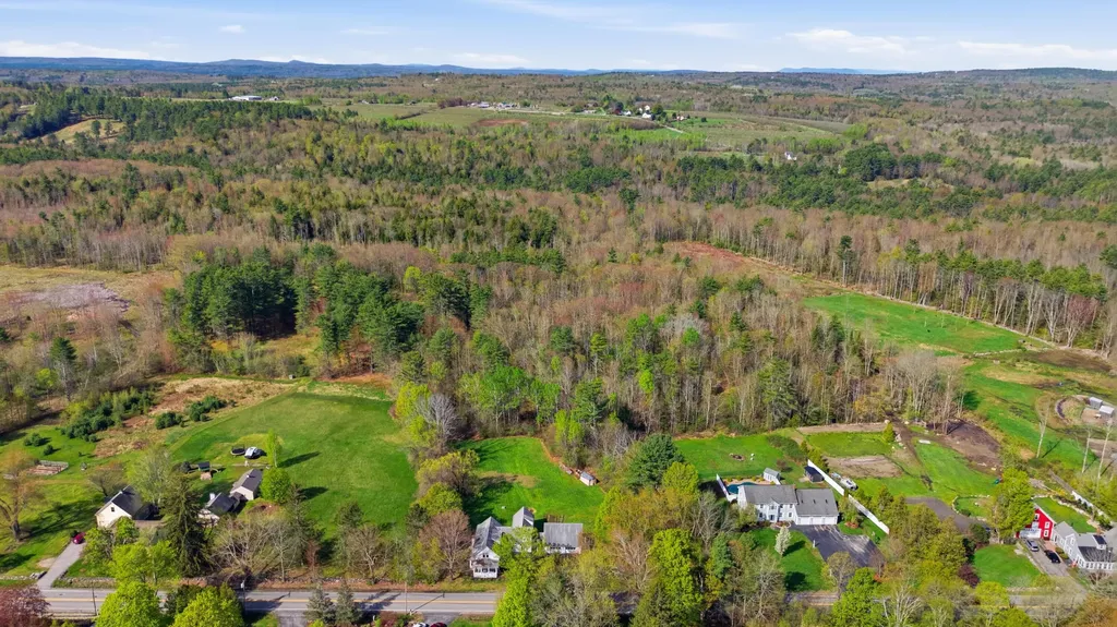560 W Auburn Road Auburn ME 04210