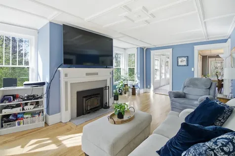 560 W Auburn Road Auburn ME 04210