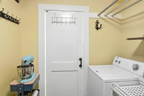 560 W Auburn Road Auburn ME 04210