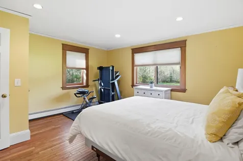 560 W Auburn Road Auburn ME 04210