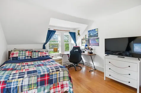 560 W Auburn Road Auburn ME 04210
