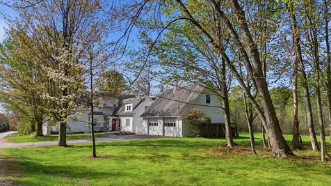 560 W Auburn Road Auburn ME 04210