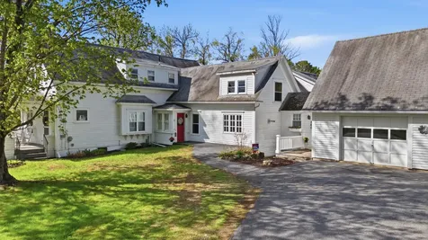 560 W Auburn Road Auburn ME 04210
