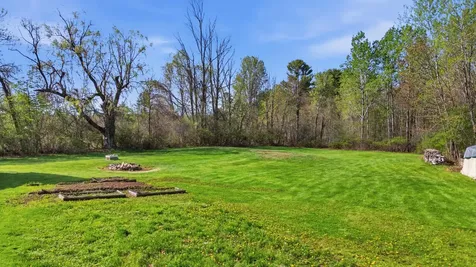 560 W Auburn Road Auburn ME 04210