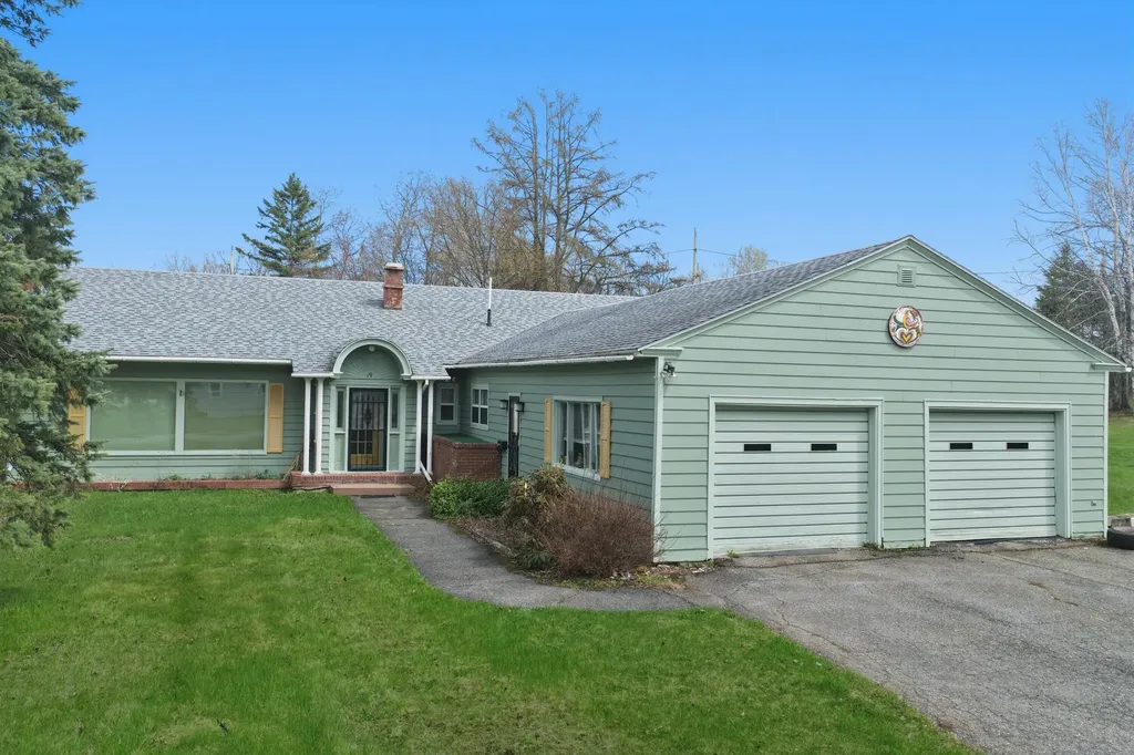 19 Macarthur Avenue Caribou ME 04736
