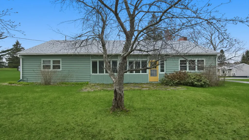 19 Macarthur Avenue Caribou ME 04736
