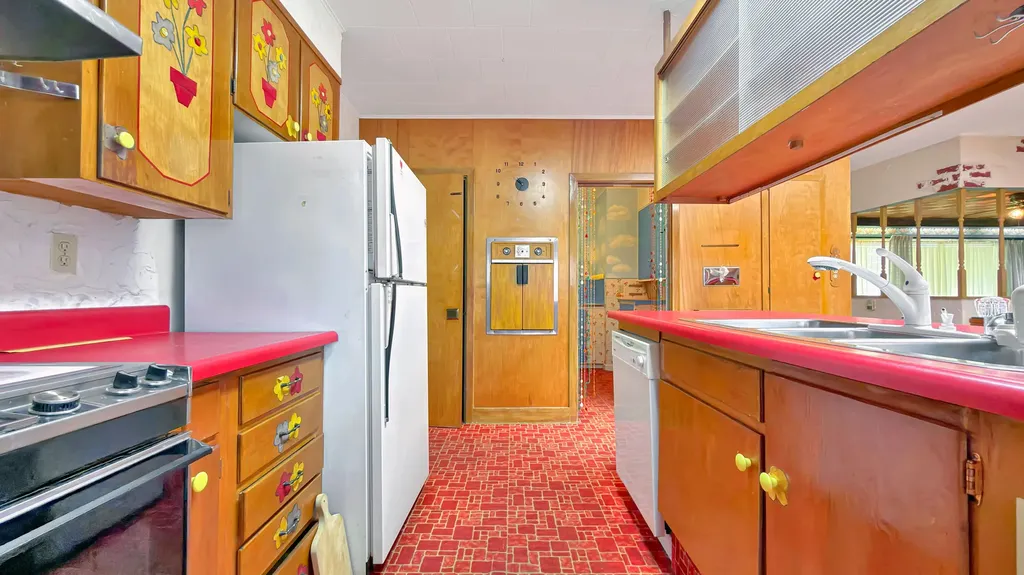 19 Macarthur Avenue Caribou ME 04736