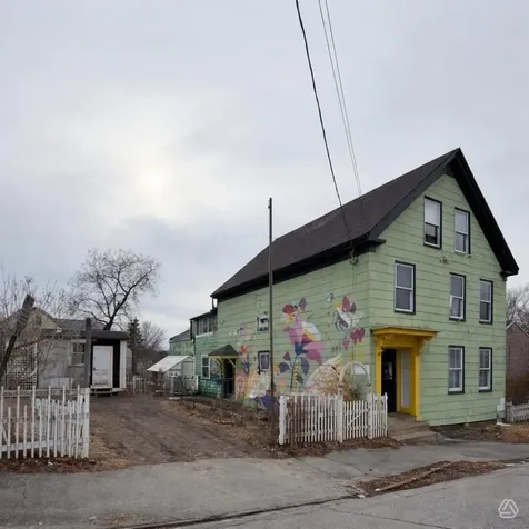 52 Smith Street Portland ME 04101