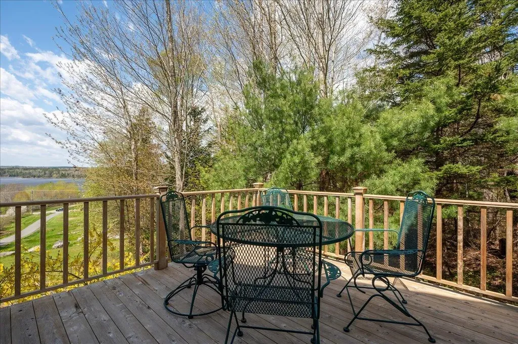 516 Bayside Road Ellsworth ME 04605