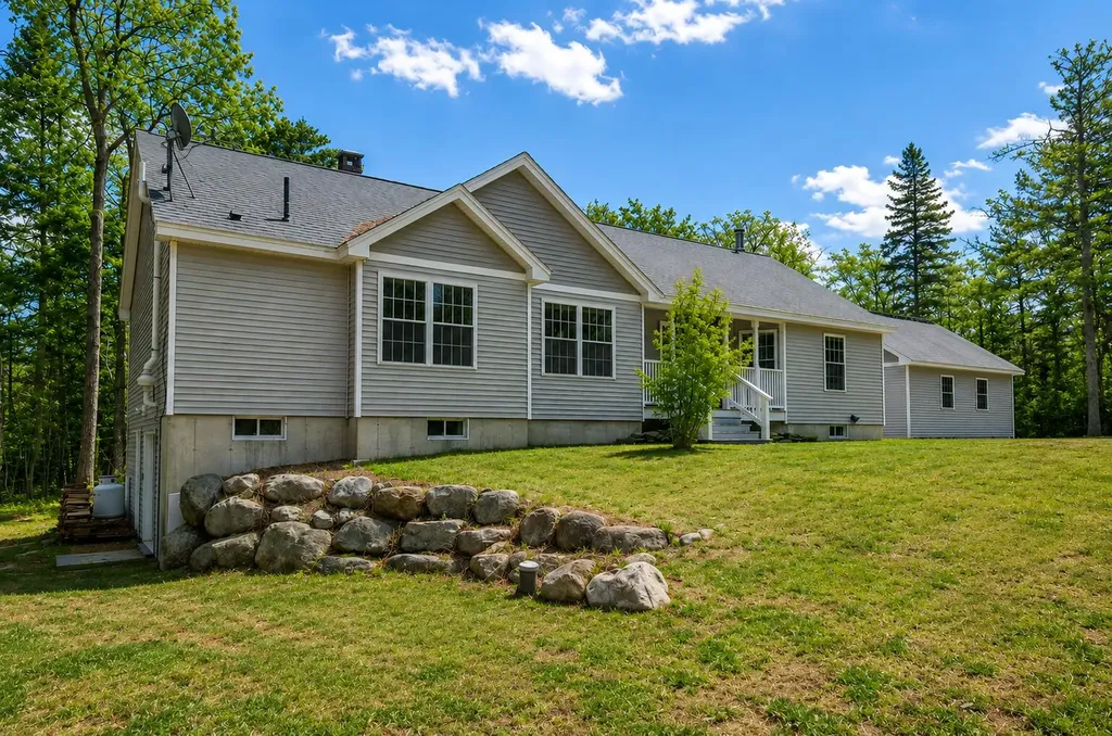 25 Kennel Brook Drive Lamoine ME 04605