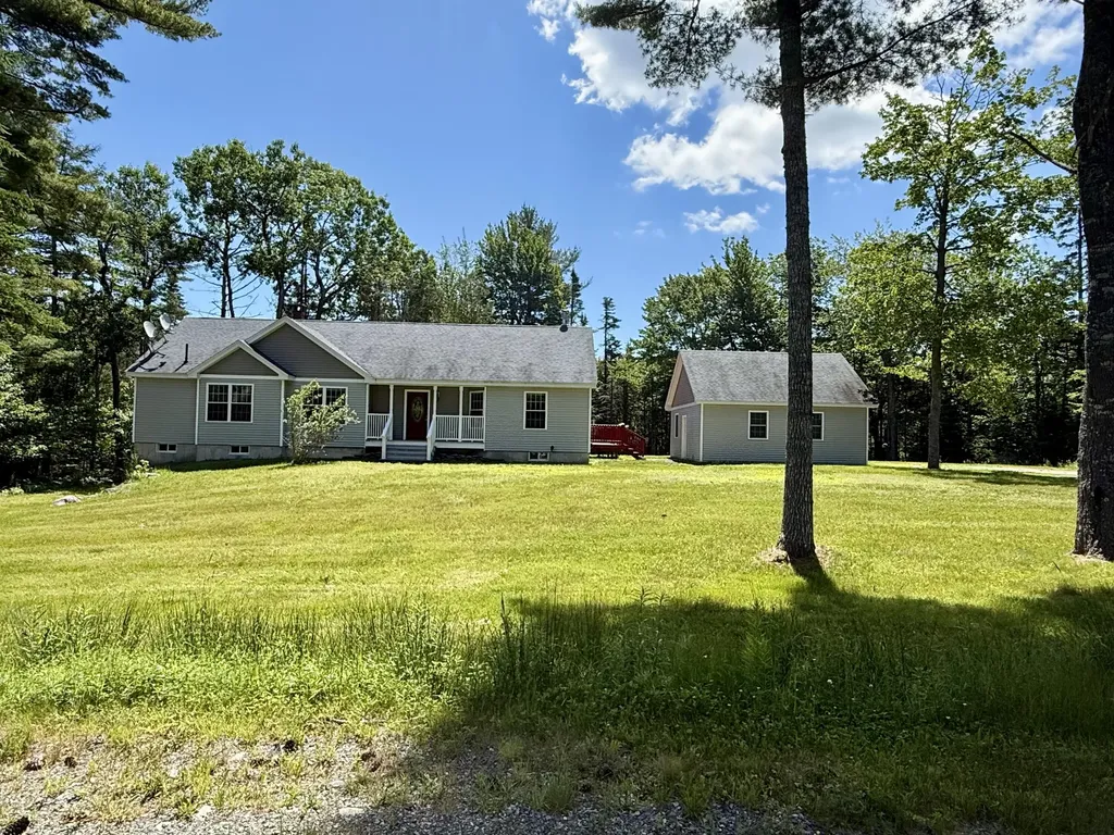 25 Kennel Brook Drive Lamoine ME 04605