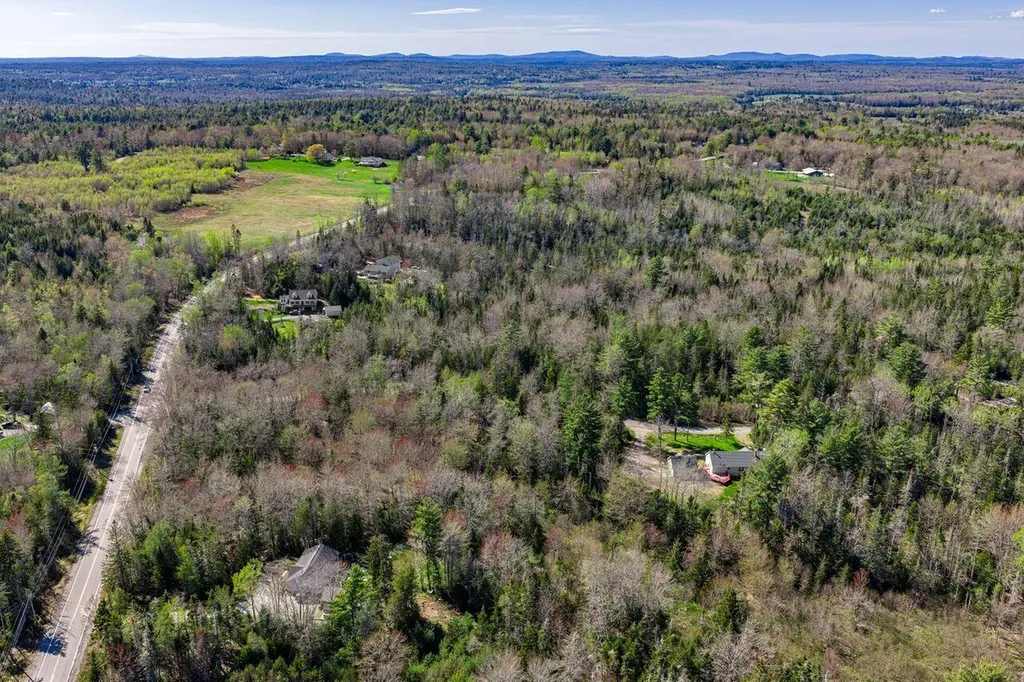 25 Kennel Brook Drive Lamoine ME 04605