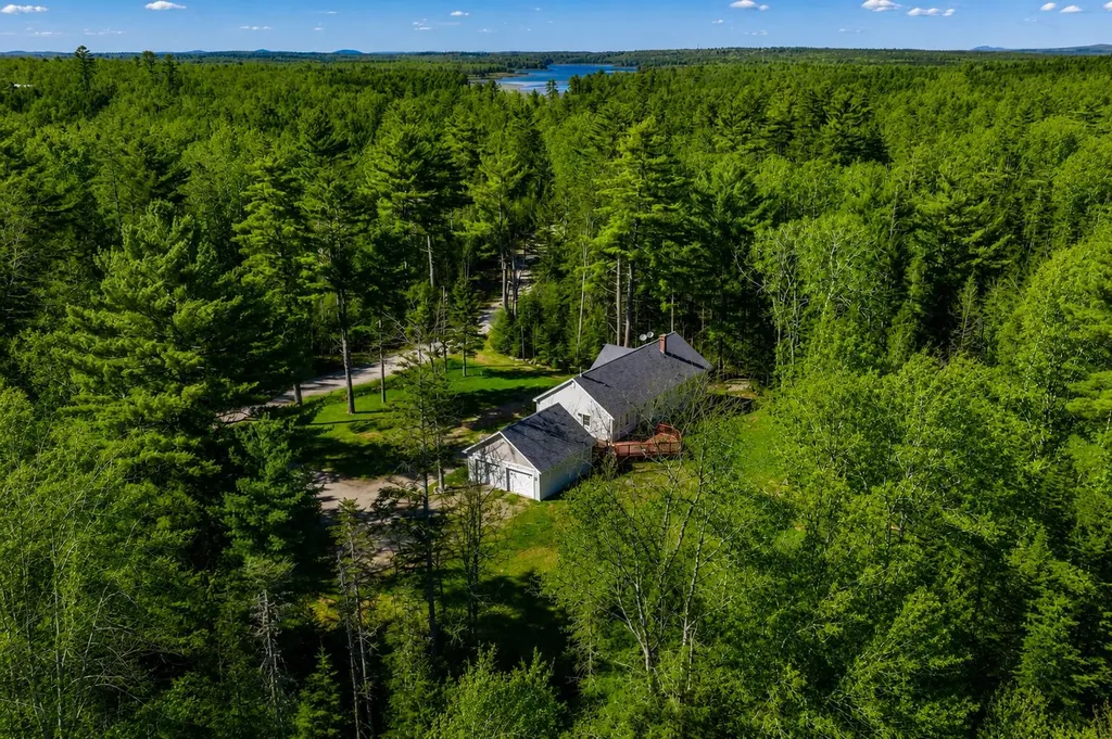 25 Kennel Brook Drive Lamoine ME 04605