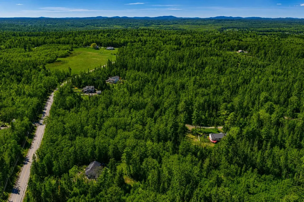 25 Kennel Brook Drive Lamoine ME 04605