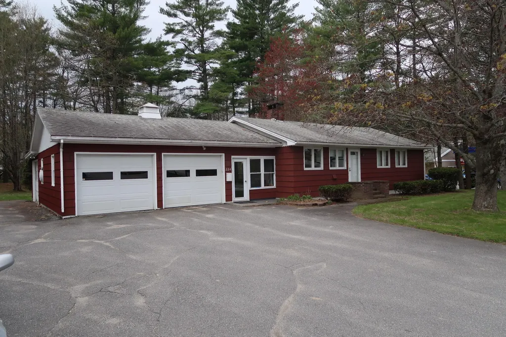 224 Eastern Avenue Augusta ME 04330