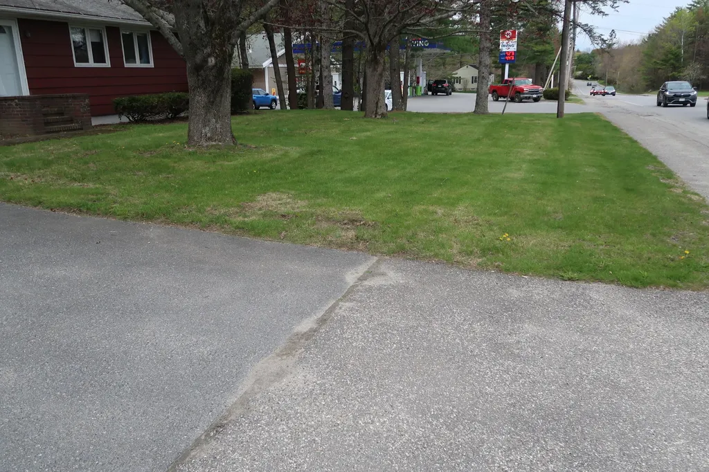 224 Eastern Avenue Augusta ME 04330