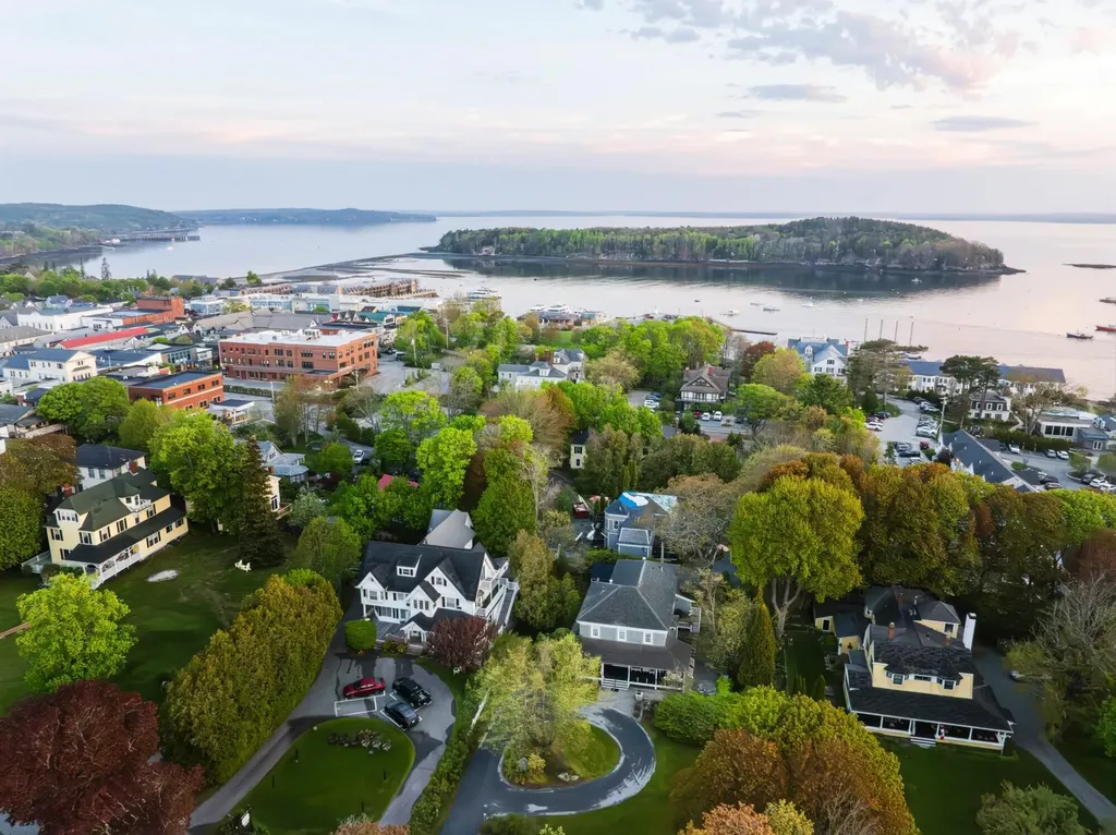 20 Albert Meadow Bar Harbor ME 04609