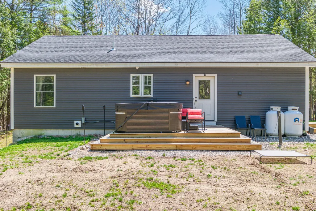 14 Jameson Drive Bridgton ME 04009