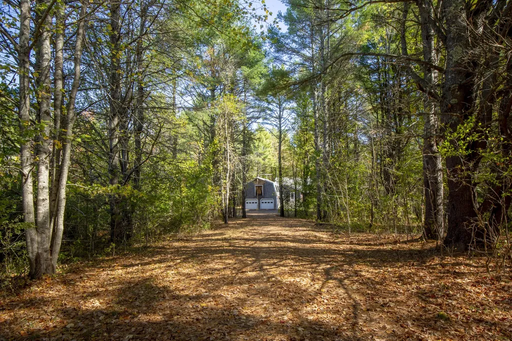 138 Cross Point Road Edgecomb ME 04556