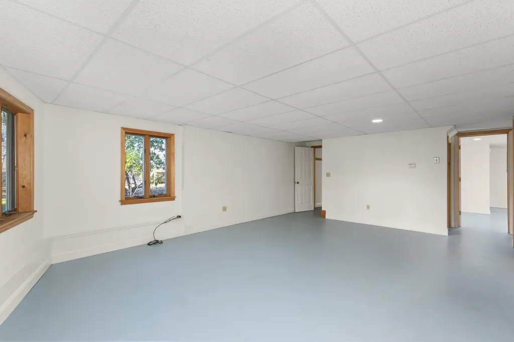 138 Cross Point Road Edgecomb ME 04556