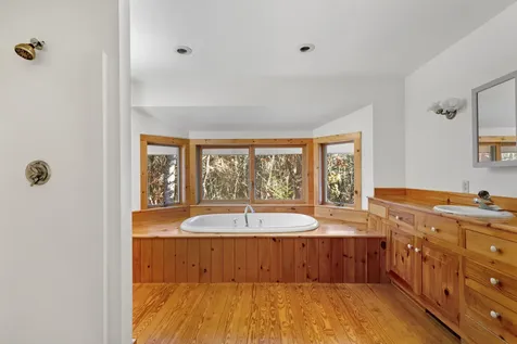 138 Cross Point Road Edgecomb ME 04556