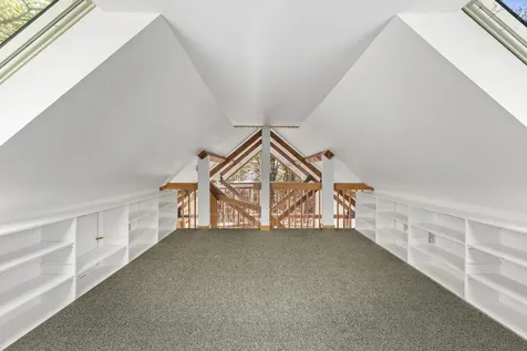 138 Cross Point Road Edgecomb ME 04556
