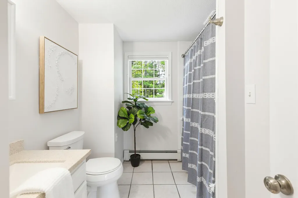 20 Willowdale Drive Gorham ME 04038