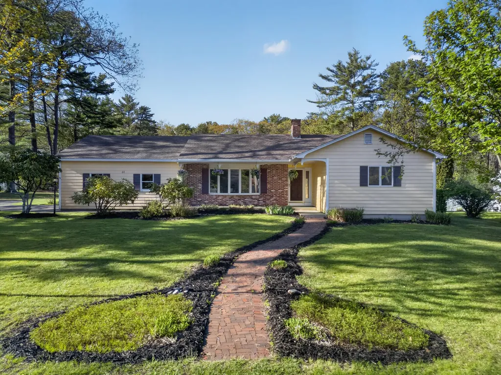 64 Candlewood Lane Wells ME 04090
