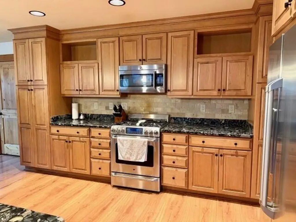 30 Woodhaven Drive Lewiston ME 04240
