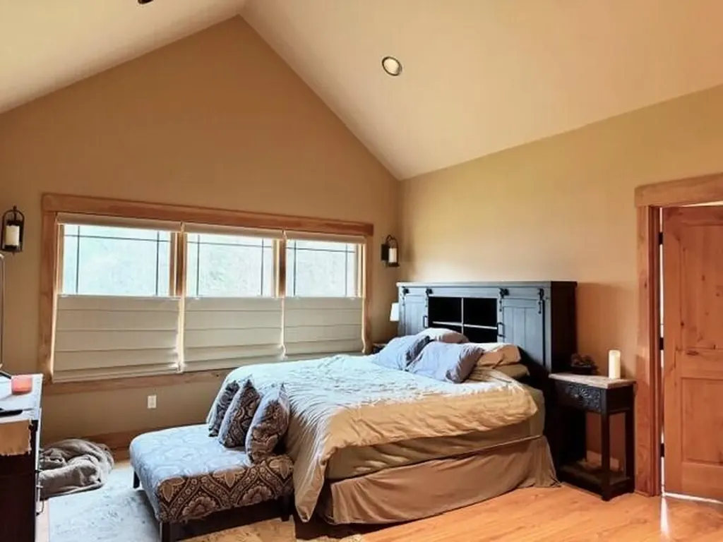 30 Woodhaven Drive Lewiston ME 04240