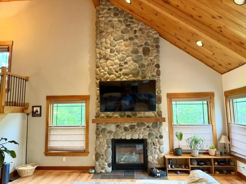 30 Woodhaven Drive Lewiston ME 04240