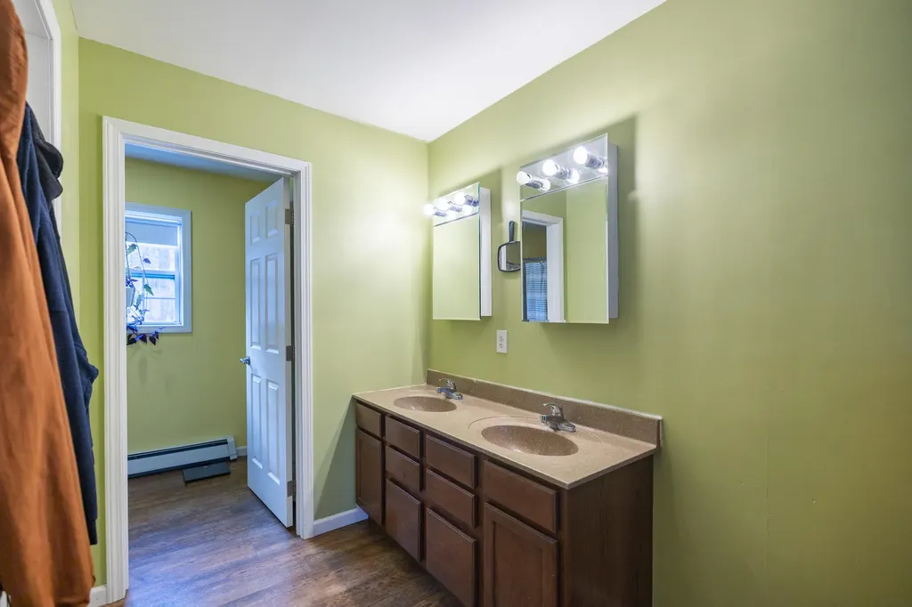 689 Old Greene Road Lewiston ME 04240