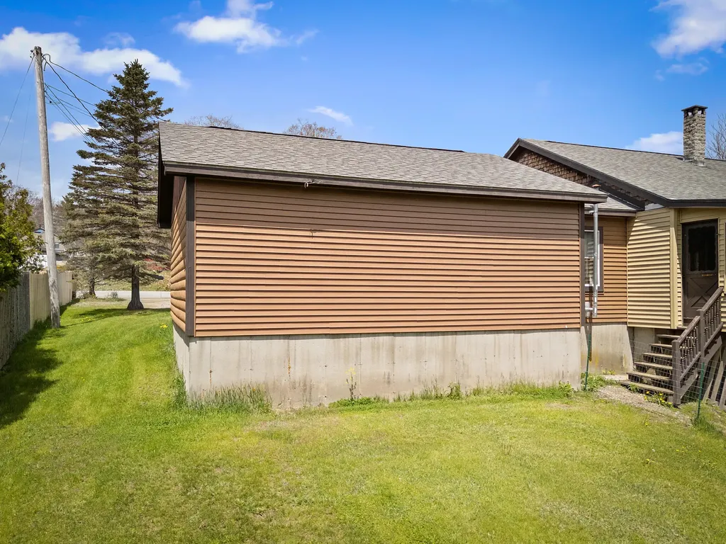 2959 Camden Road Warren ME 04864