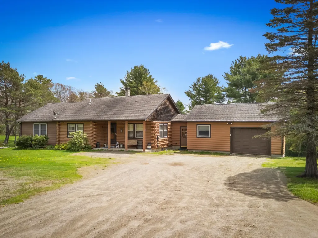 2959 Camden Road Warren ME 04864