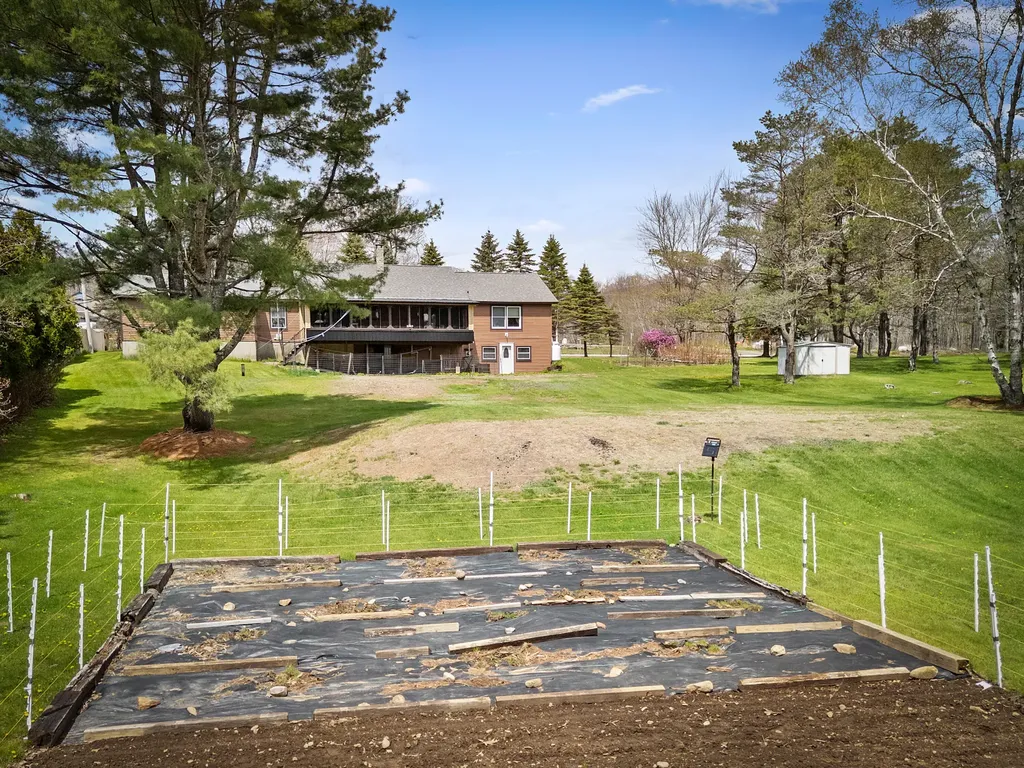2959 Camden Road Warren ME 04864