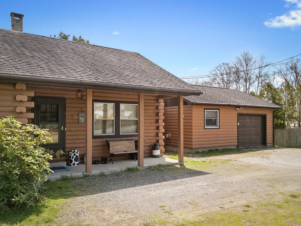2959 Camden Road Warren ME 04864