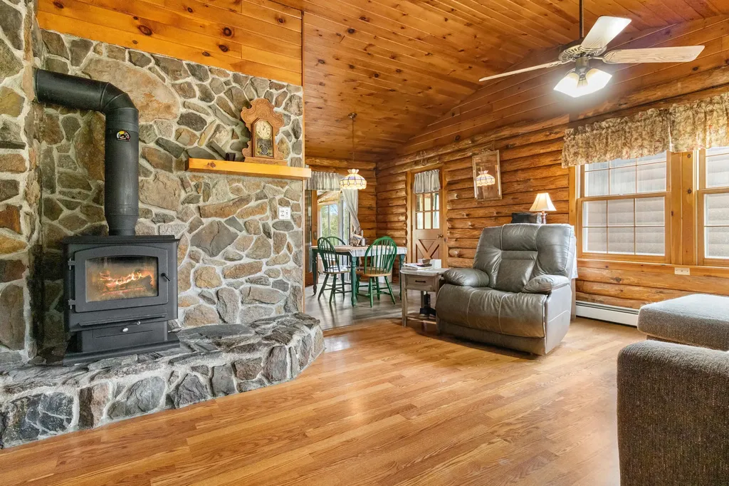 2959 Camden Road Warren ME 04864