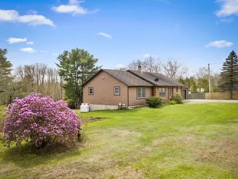 2959 Camden Road Warren ME 04864