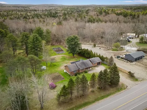2959 Camden Road Warren ME 04864
