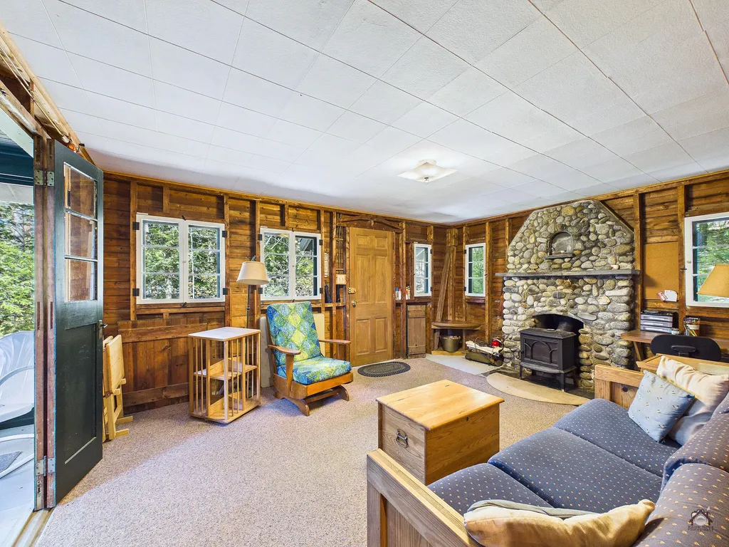 587 Scenic Drive E Manchester ME 04351
