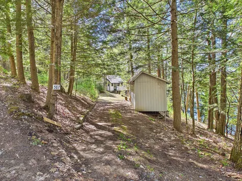 587 Scenic Drive E Manchester ME 04351