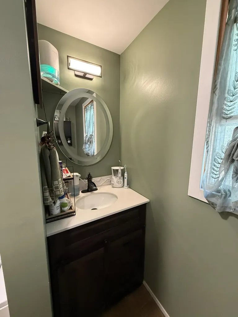 48 Highland Ridge Hollis ME 04042