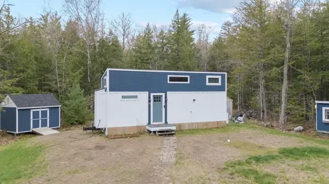 48 Highland Ridge Hollis ME 04042
