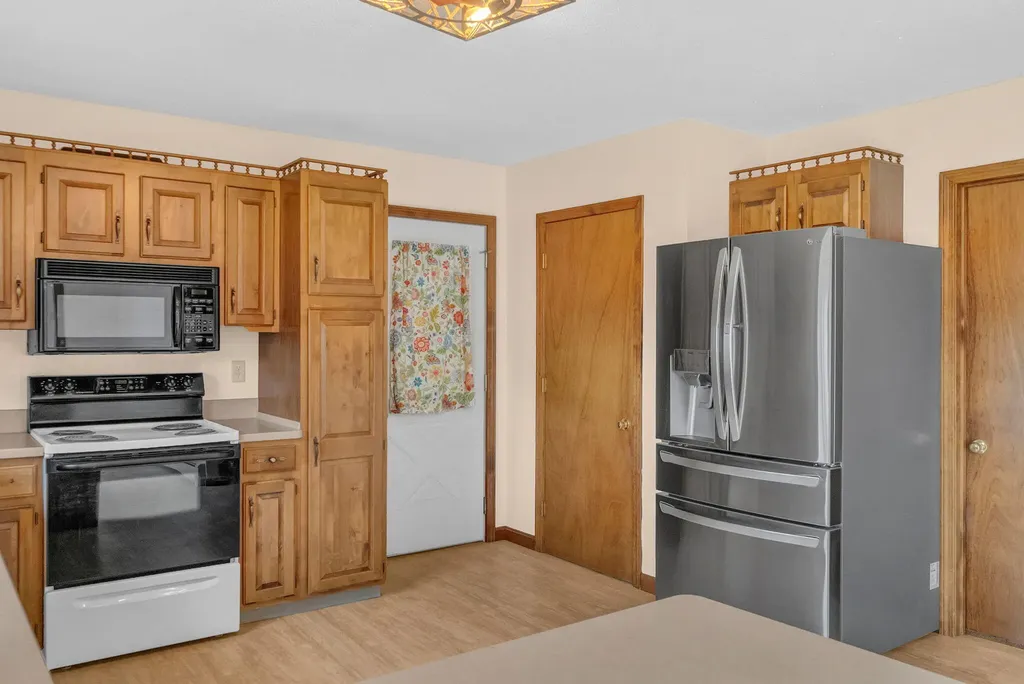 18 Billington Road Milo ME 04463