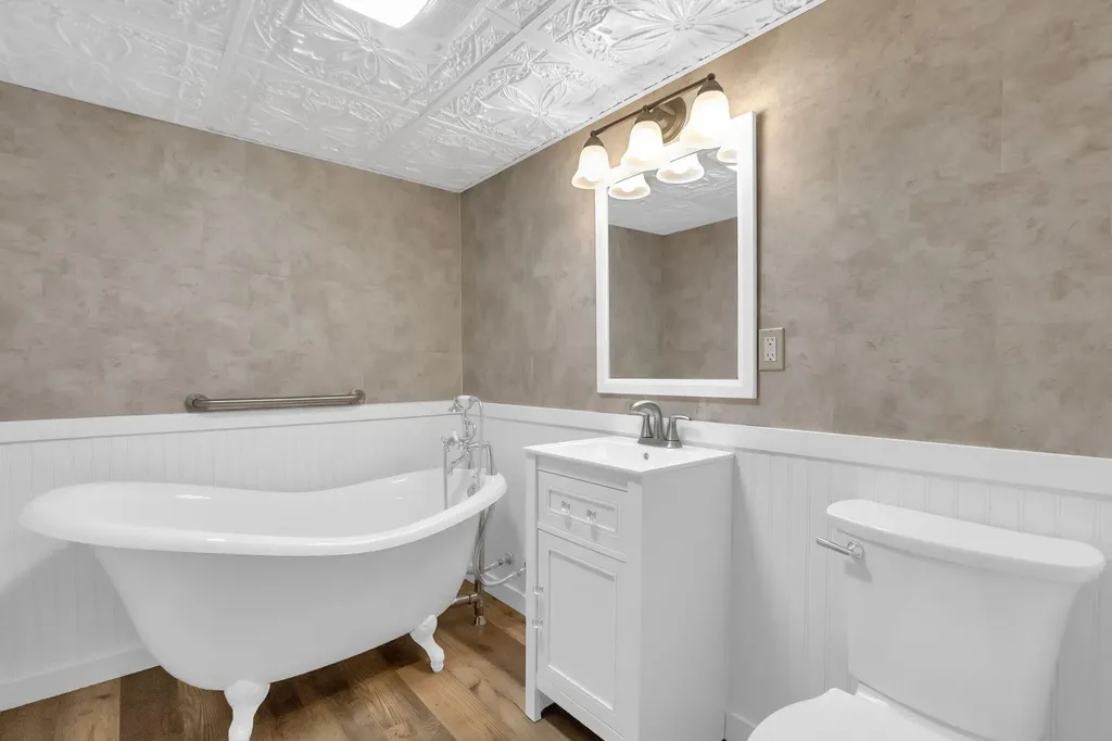 18 Billington Road Milo ME 04463
