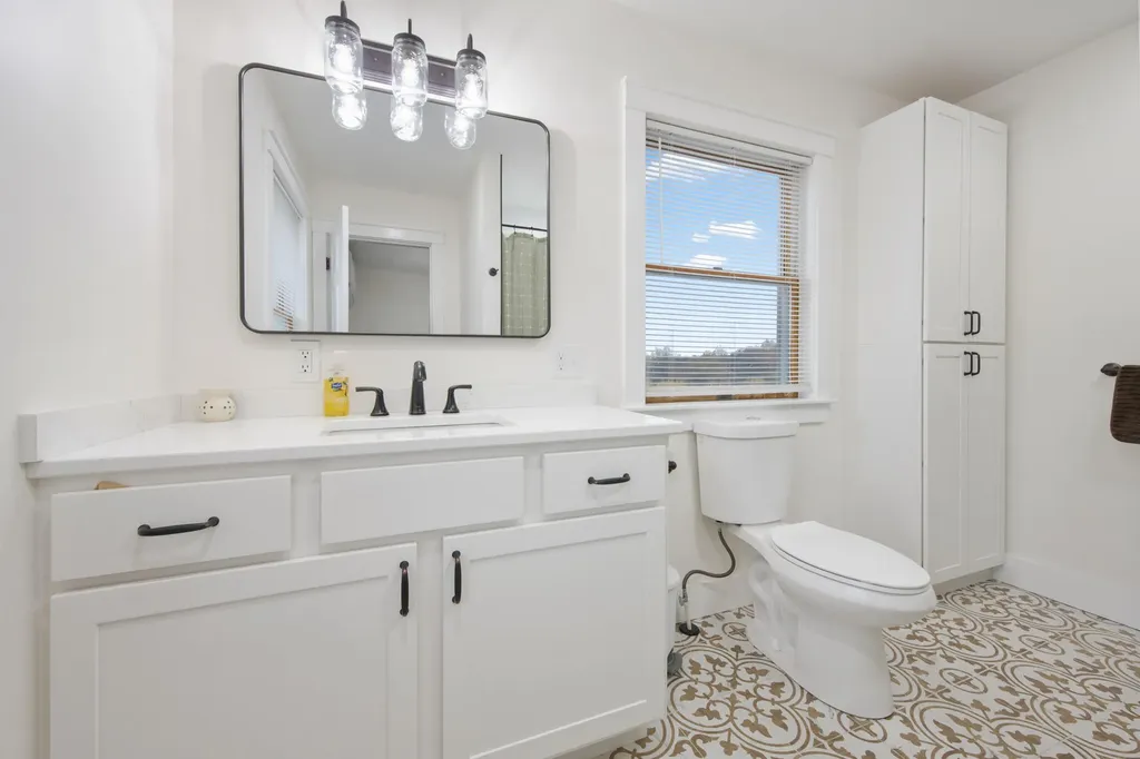 302 Canaan Road Hampden ME 04444