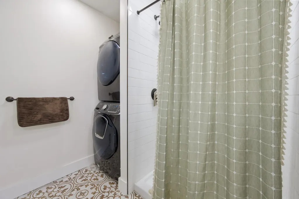 302 Canaan Road Hampden ME 04444